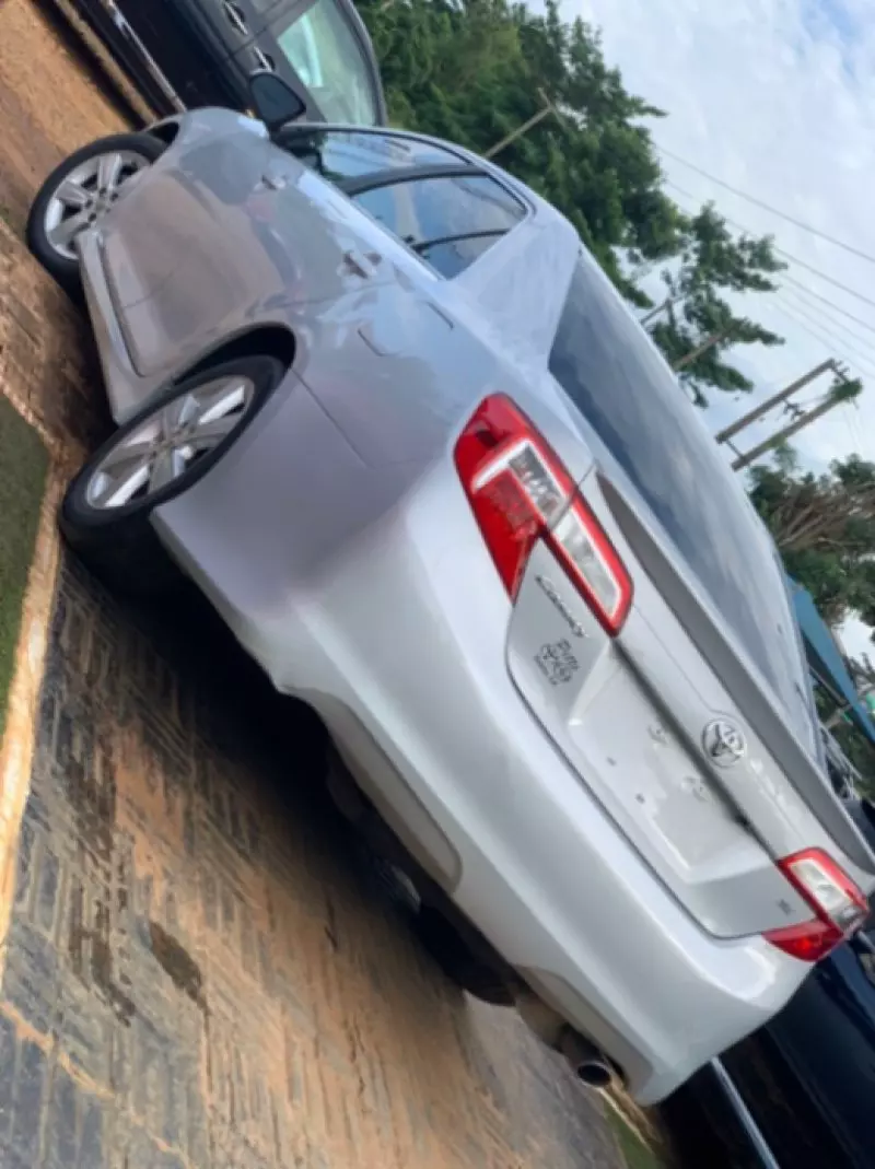 TOYOTA Camry   - 2013