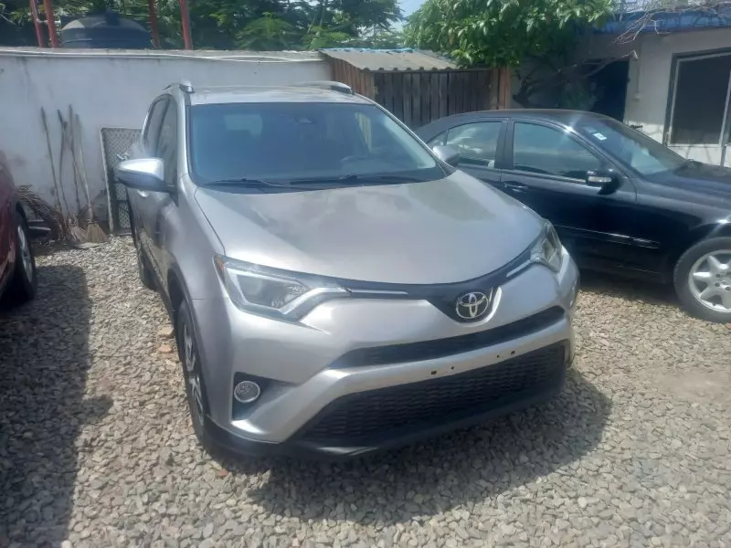 Toyota Rav4   - 2018
