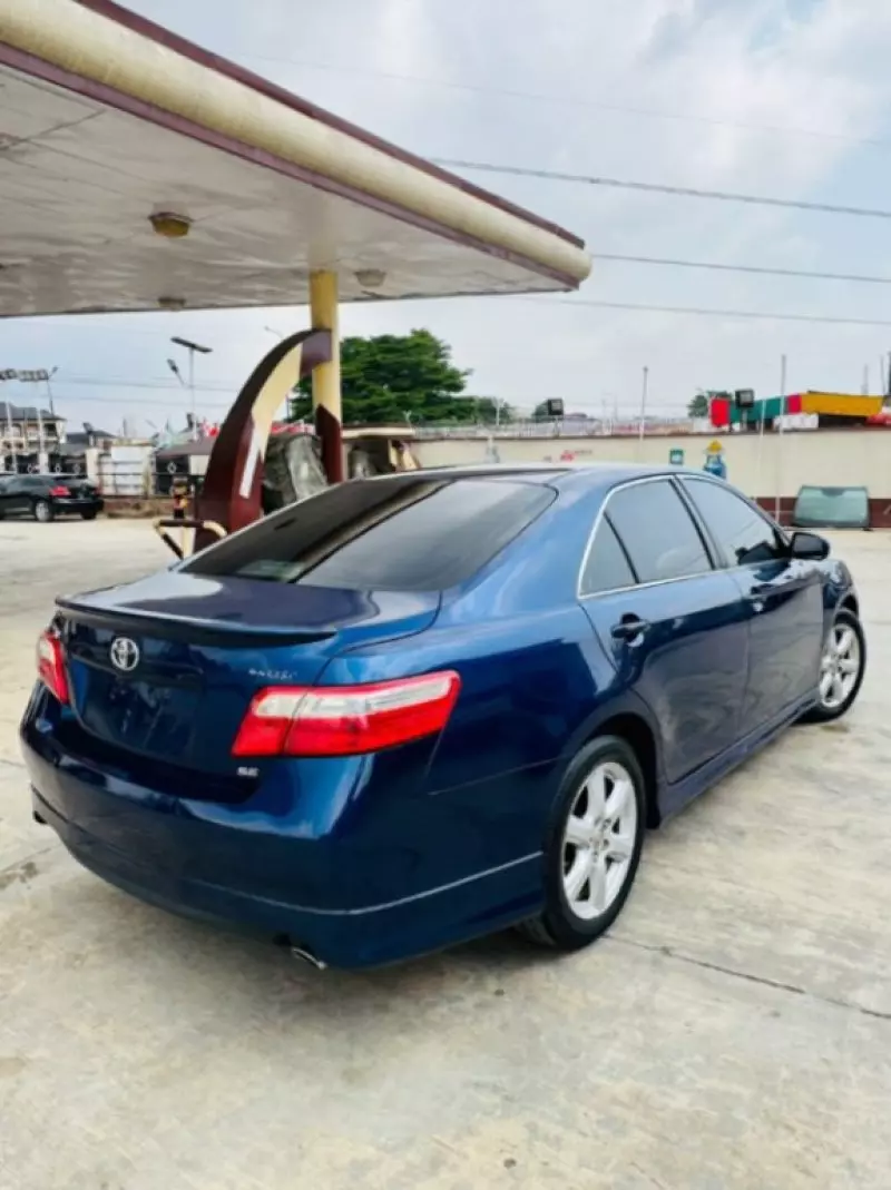 Toyota Camry   - 2008