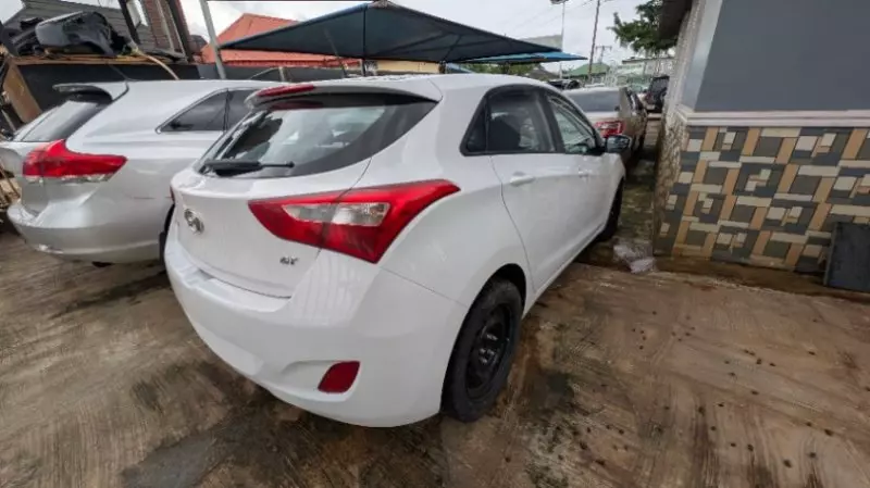 Hyundai Elantra GT - 2014
