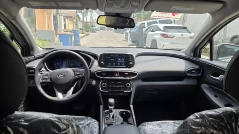 Hyundai Santa Fe   - 2020
