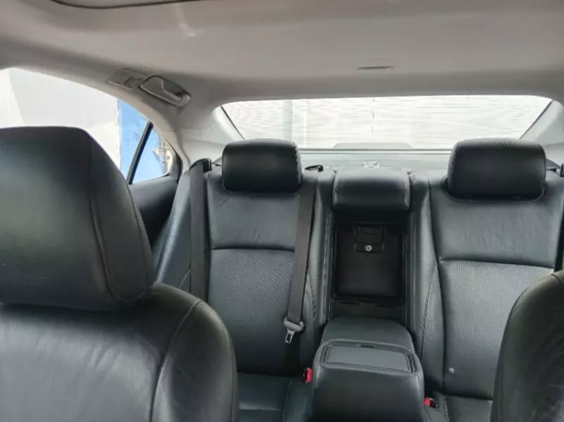 Lexus ES 350   - 2011