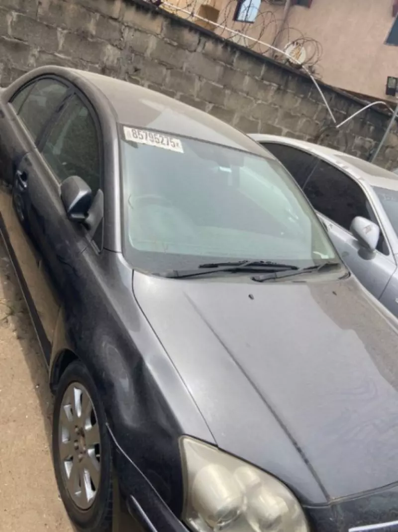 Toyota Avensis   - 2008