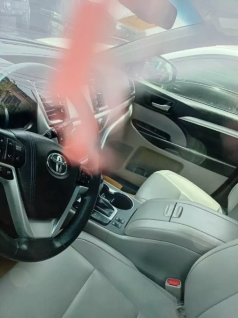 Toyota Highlander   - 2016