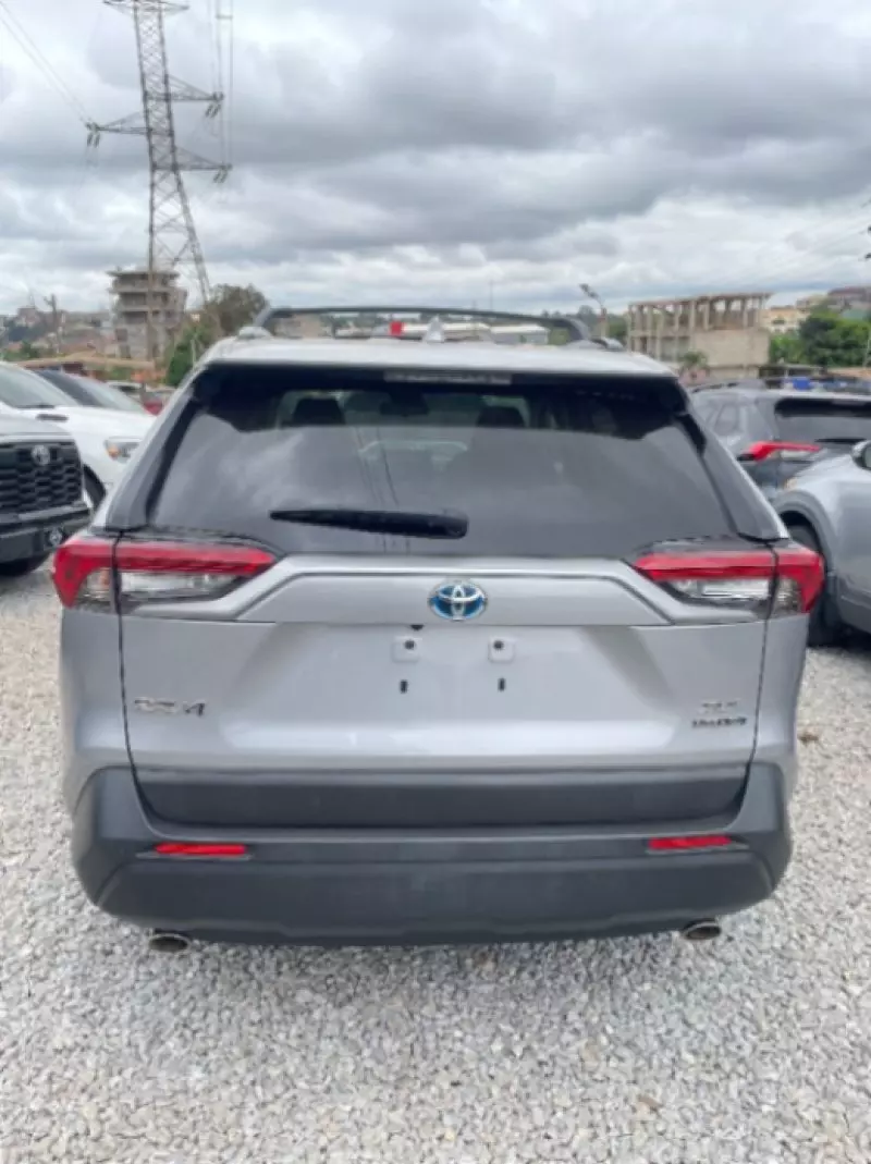 TOYOTA RAV 4   - 2021