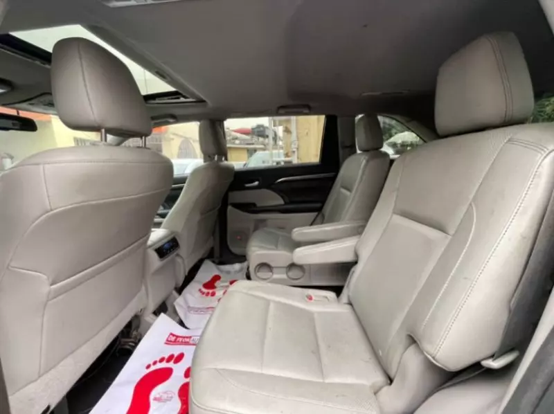 Toyota Highlander - 2015