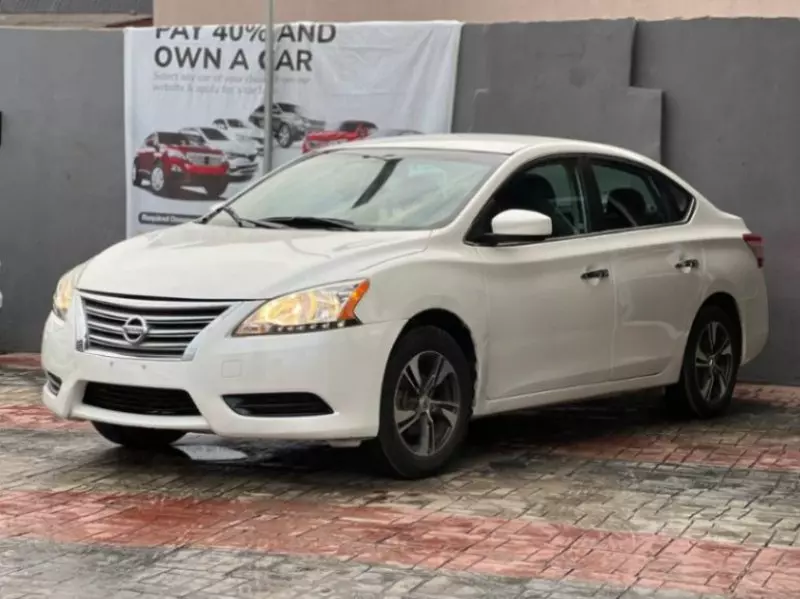 Nissan Sentra   - 2013