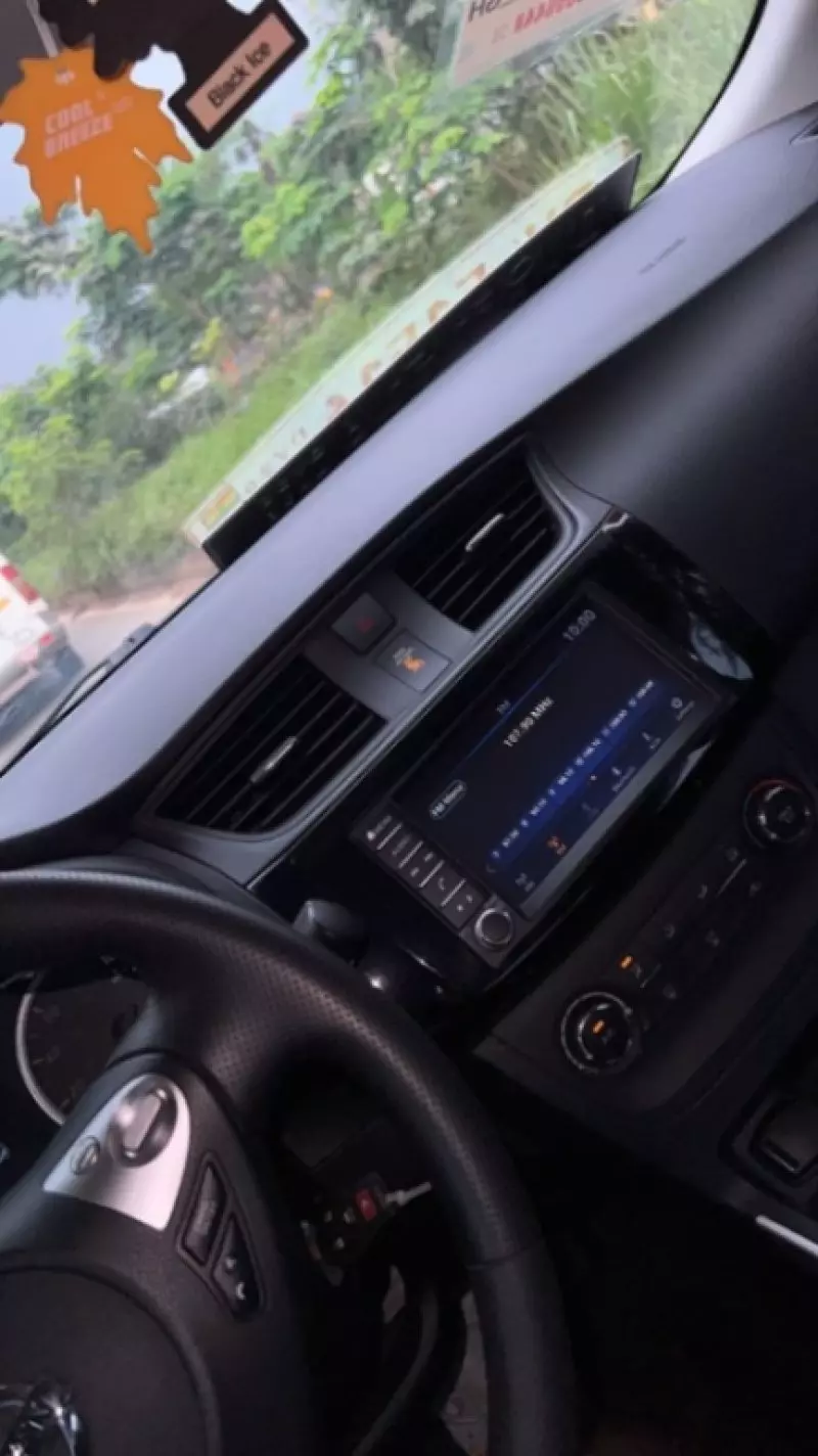 Nissan Sentra   - 2019