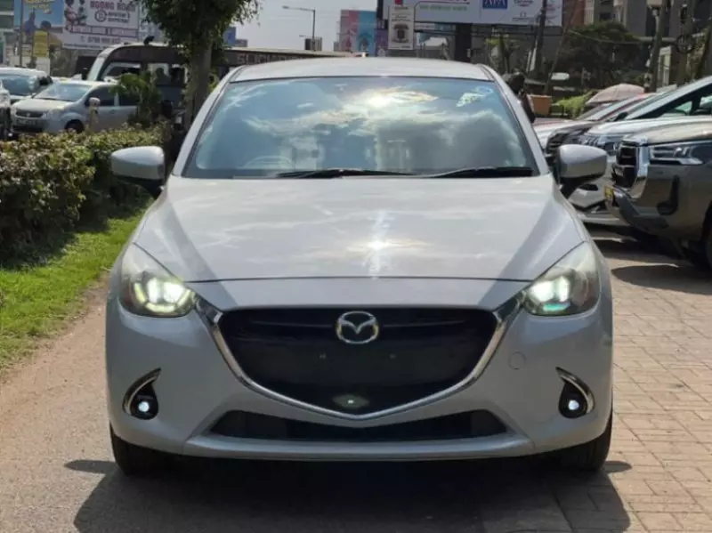 Mazda Demio   - 2019