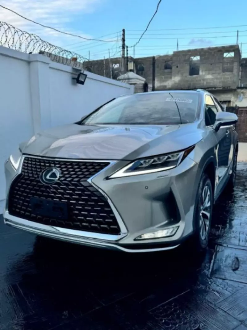 Lexus RX   - 2020