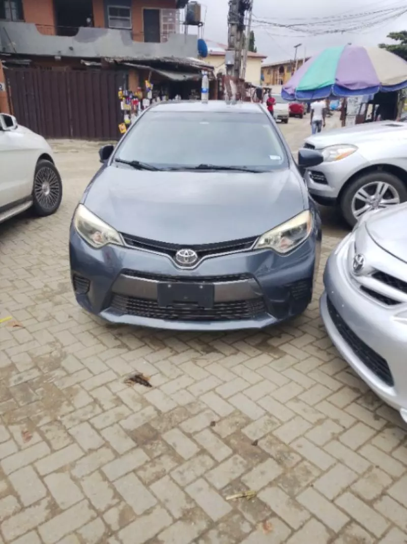 Toyota Corolla   - 2016