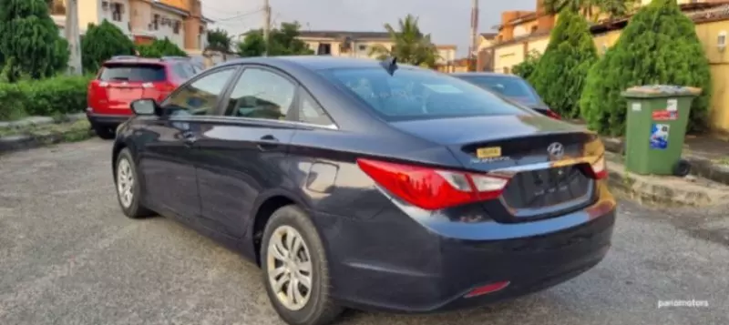 Hyundai Sonata   - 2013