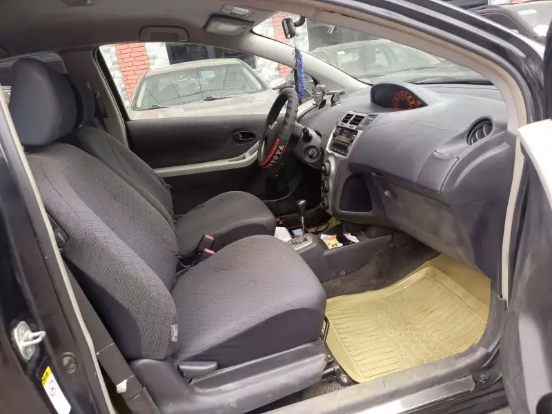 Toyota Yaris   - 2009