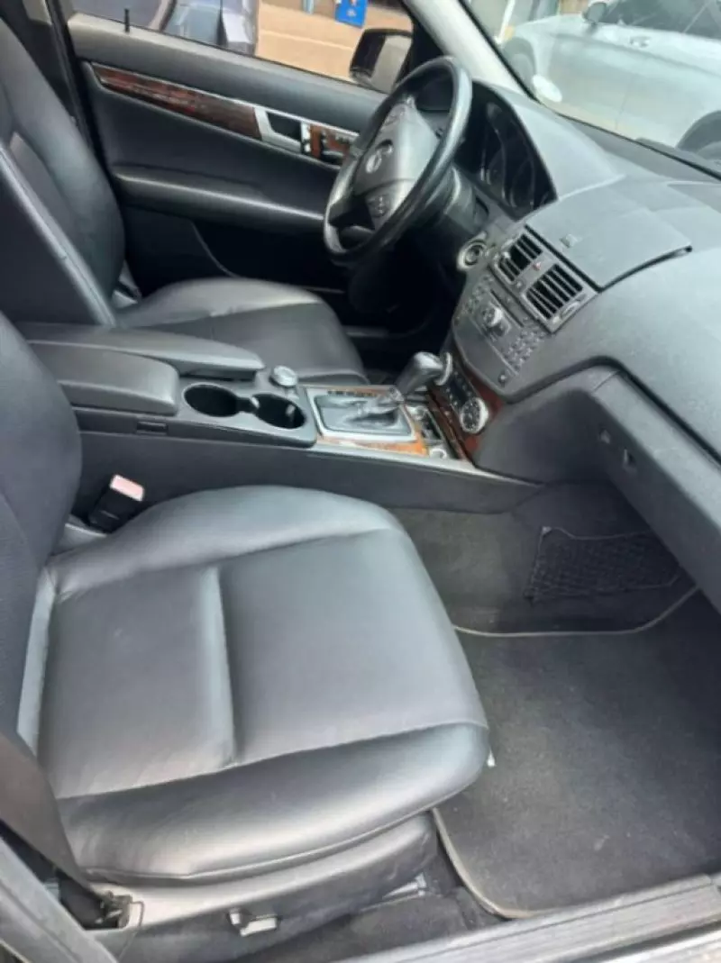 Mercedes-Benz C-Class - 2010