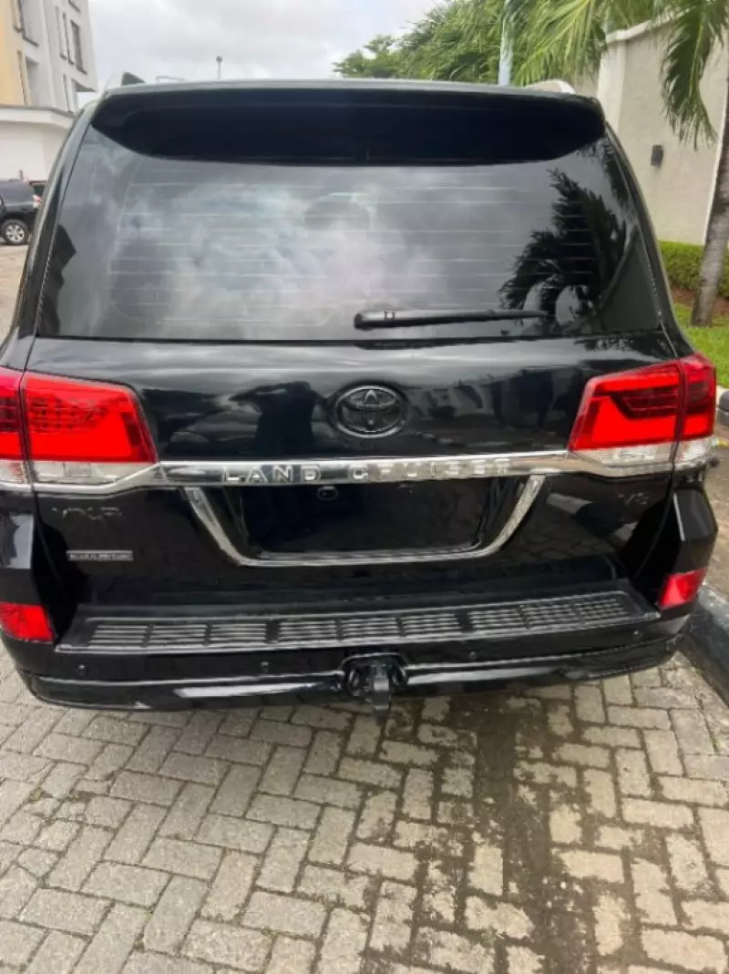 Toyota Land Cruiser   - 2020
