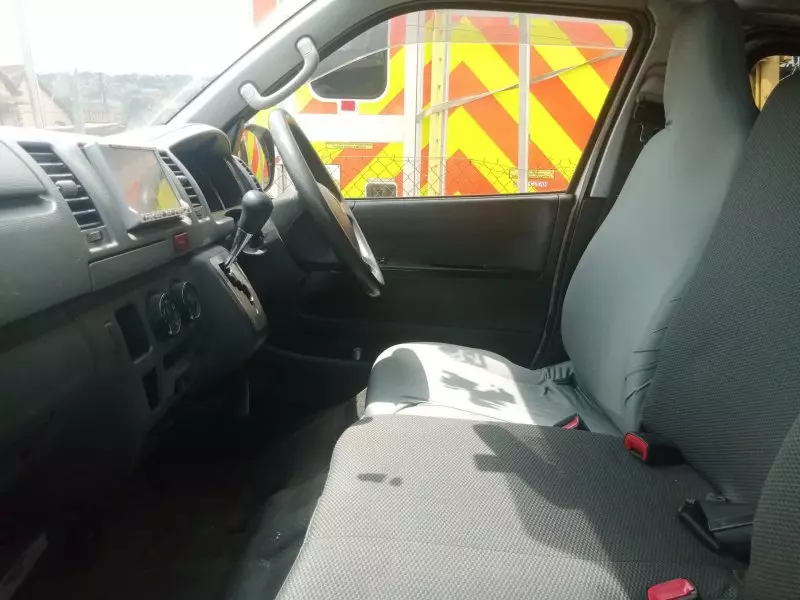 Toyota Hiace   - 2013