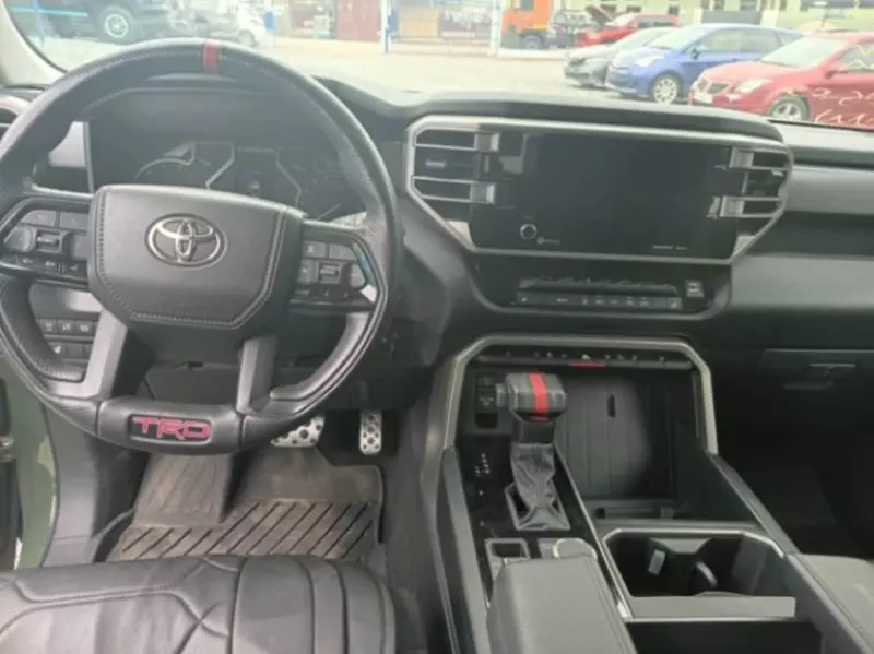 TOYOTA Tundra   - 2022
