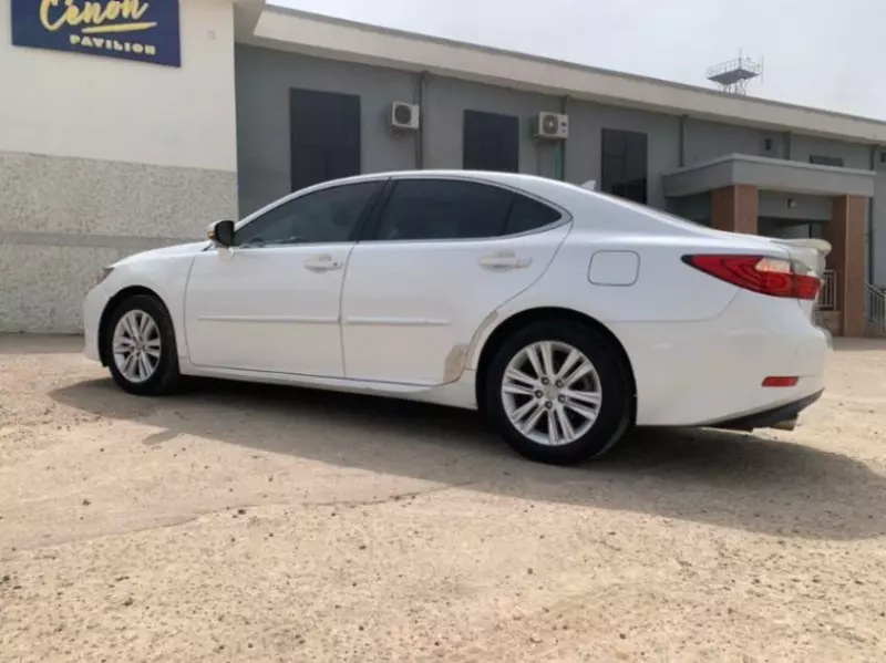 Lexus ES - 2013