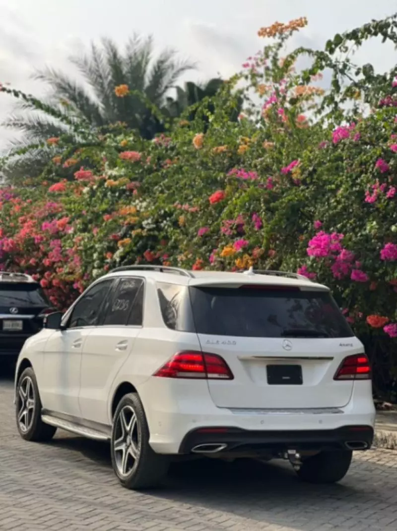 Mercedes-Benz GLE 400   - 2016