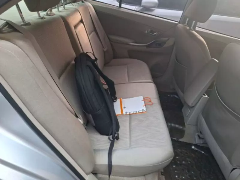 TOYOTA Premio    - 2010