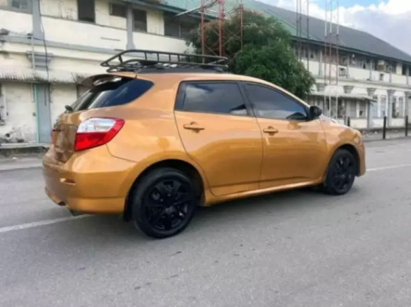 Toyota Matrix   - 2010