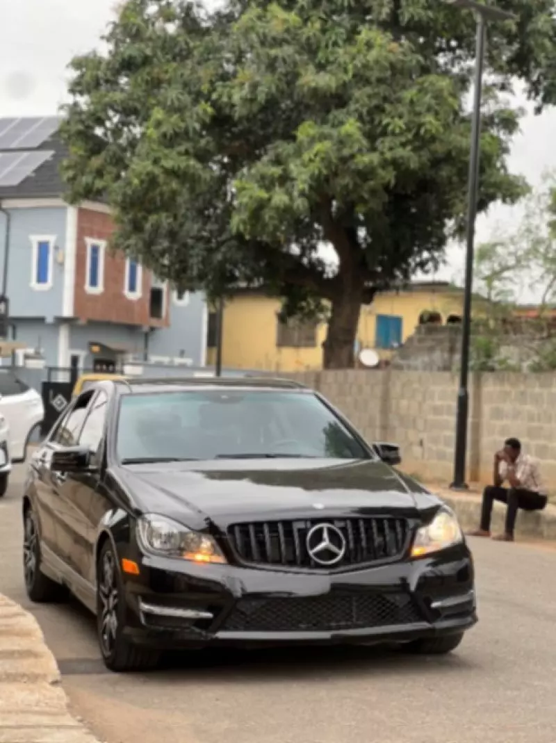 Mercedes-Benz C 300   - 2013