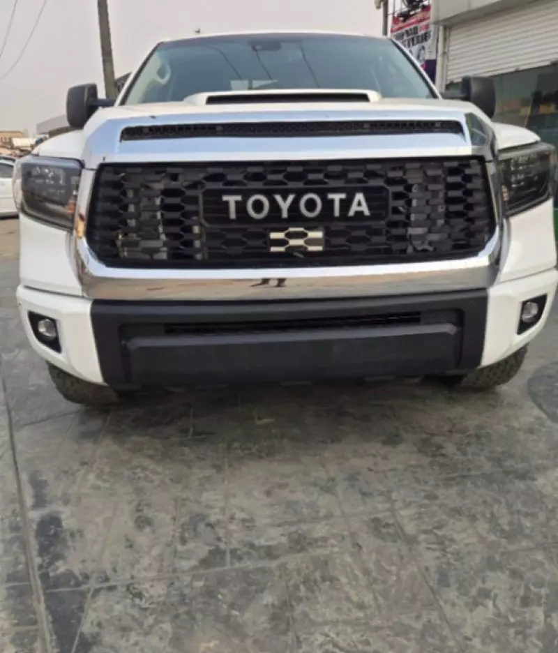 TOYOTA Tundra   - 2020