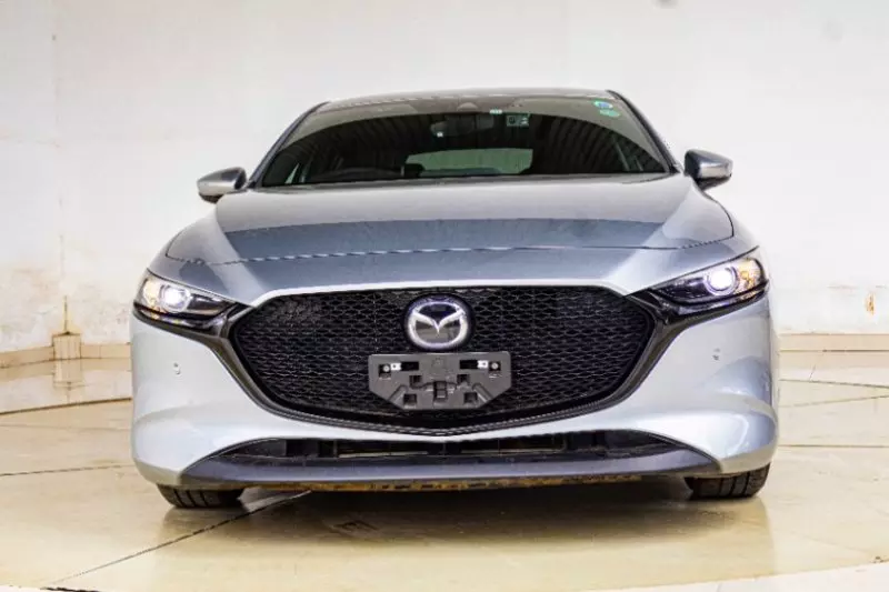 Mazda 3   - 2019