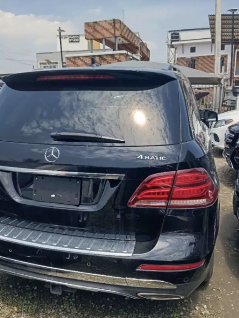 Mercedes-Benz GLE 350 - 2016