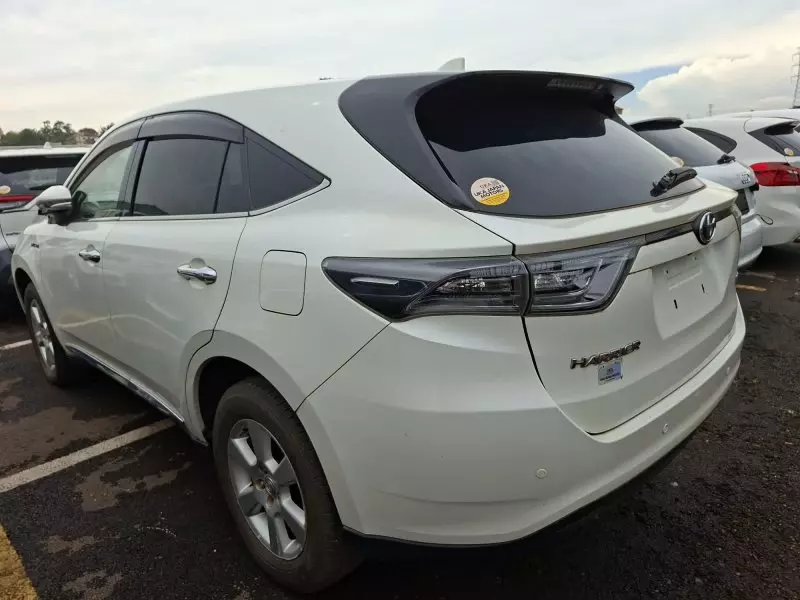 Toyota Harrier hybrid    - 2015