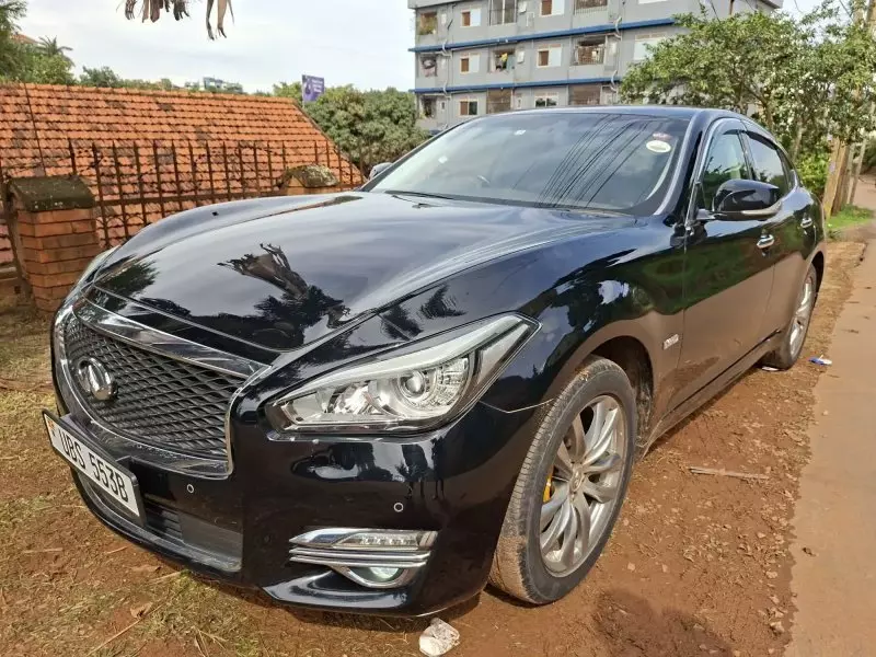 Nissan Fuga Hybrid   - 2015