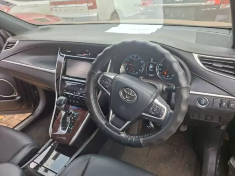 TOYOTA Harrier   - 2017