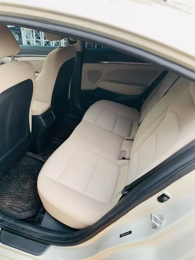 Hyundai Elantra   - 2018
