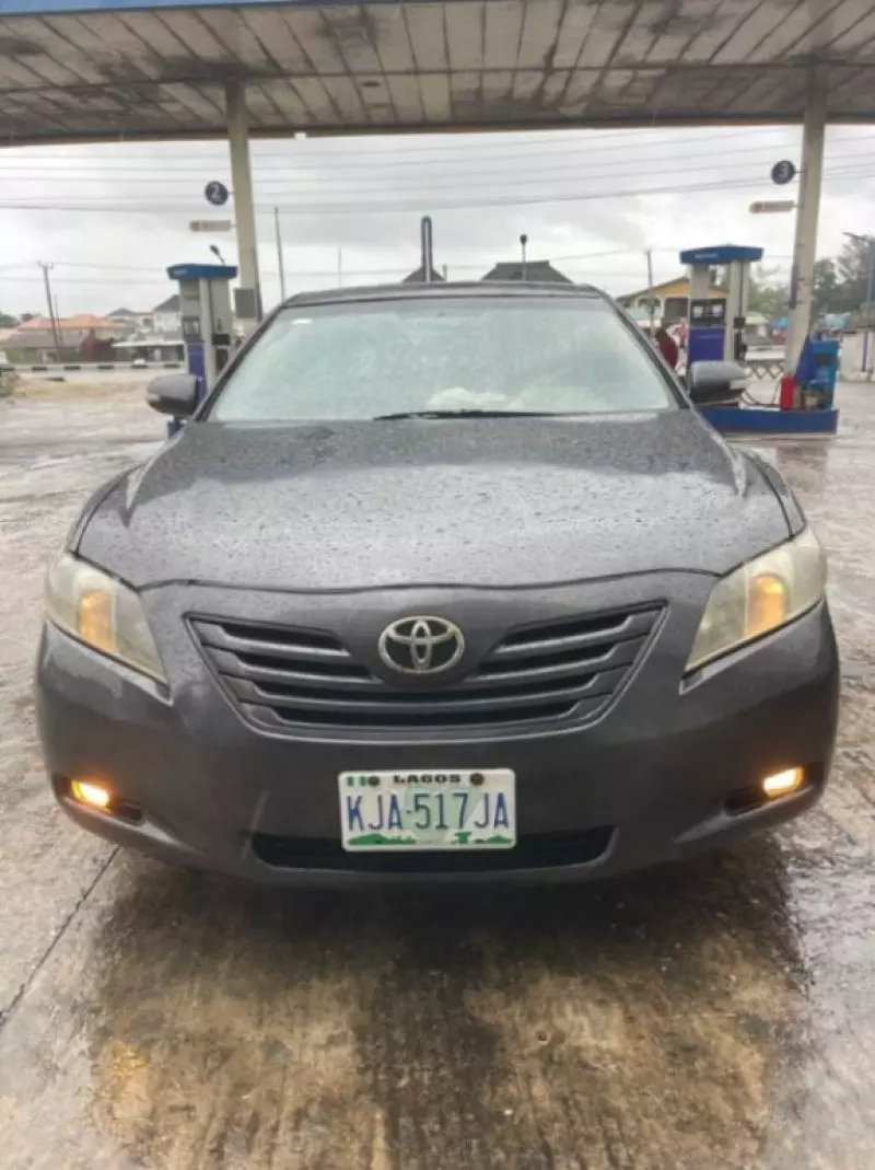 Toyota Camry   - 2008