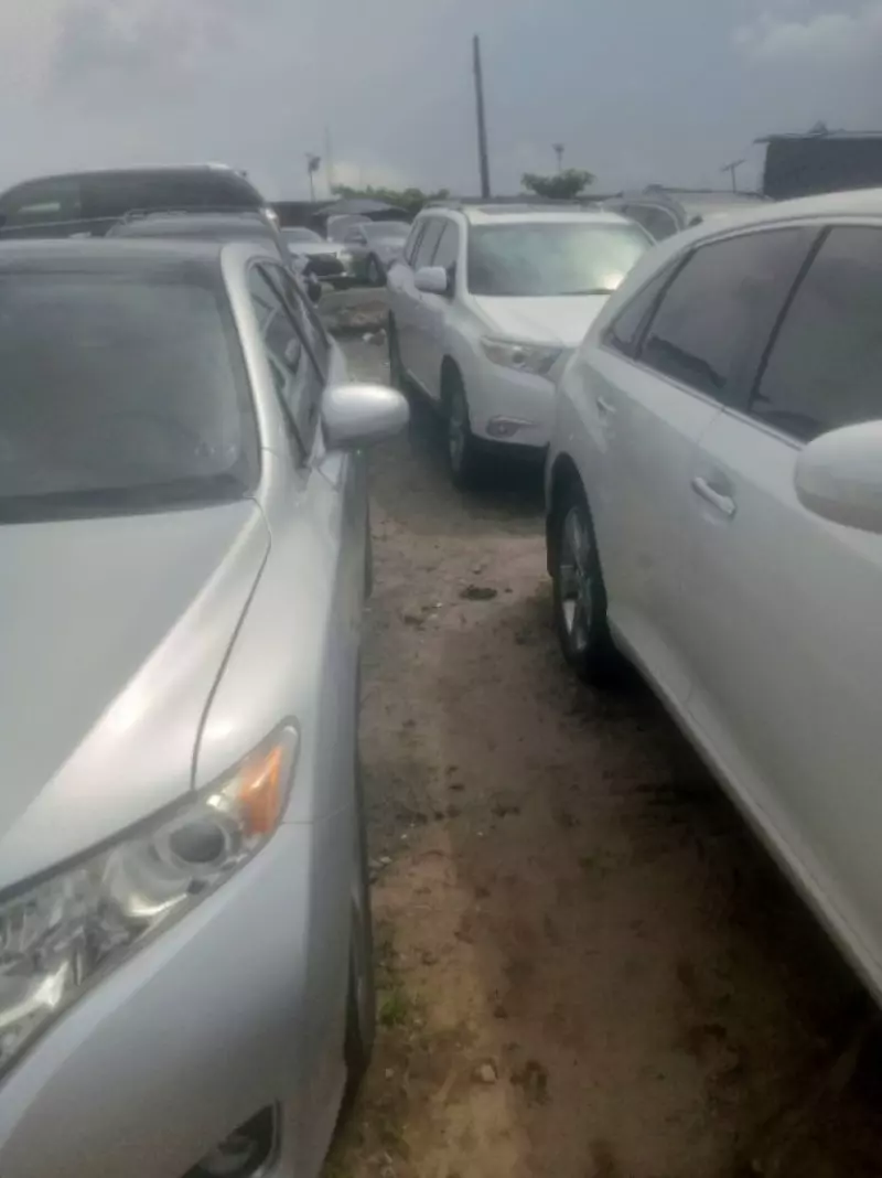 Toyota Venza   - 2011
