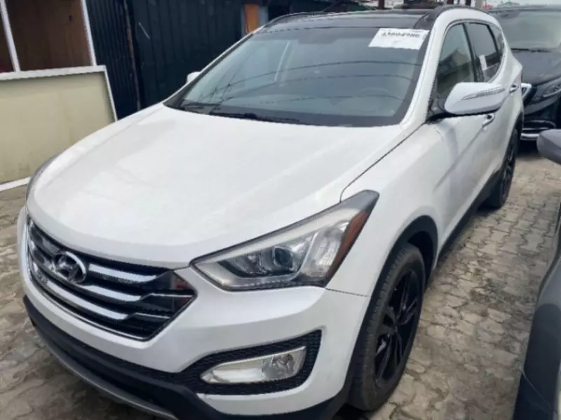 Hyundai Santa Fe   - 2014