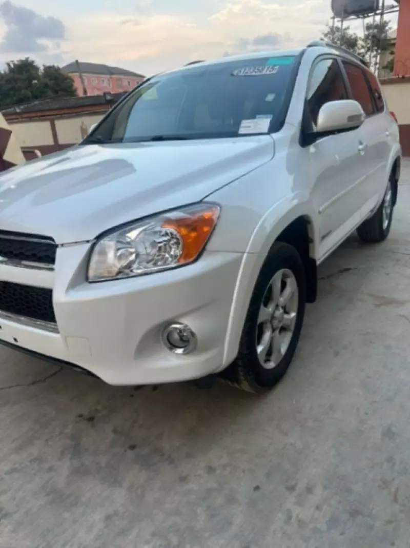 Toyota RAV 4   - 2009