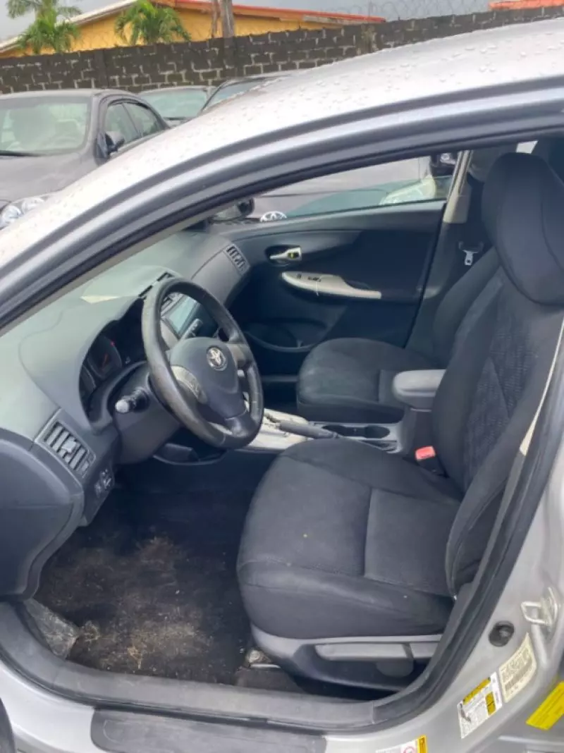 TOYOTA Corolla   - 2010
