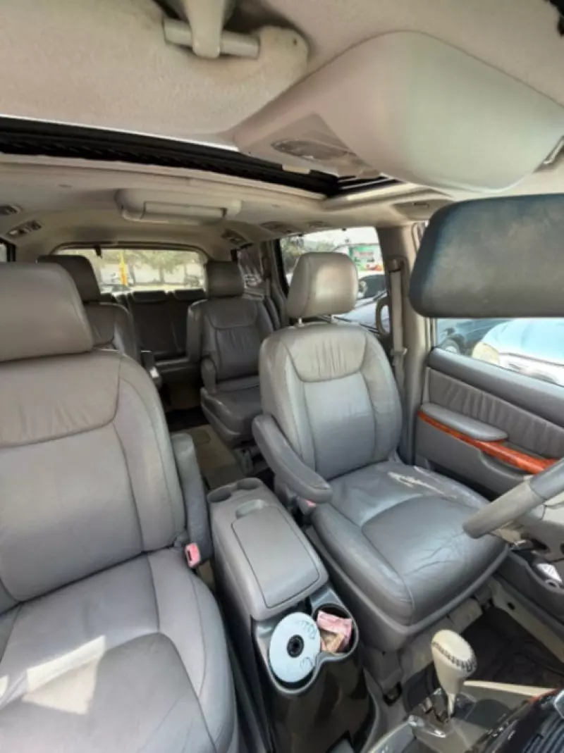 Toyota Sienna   - 2010
