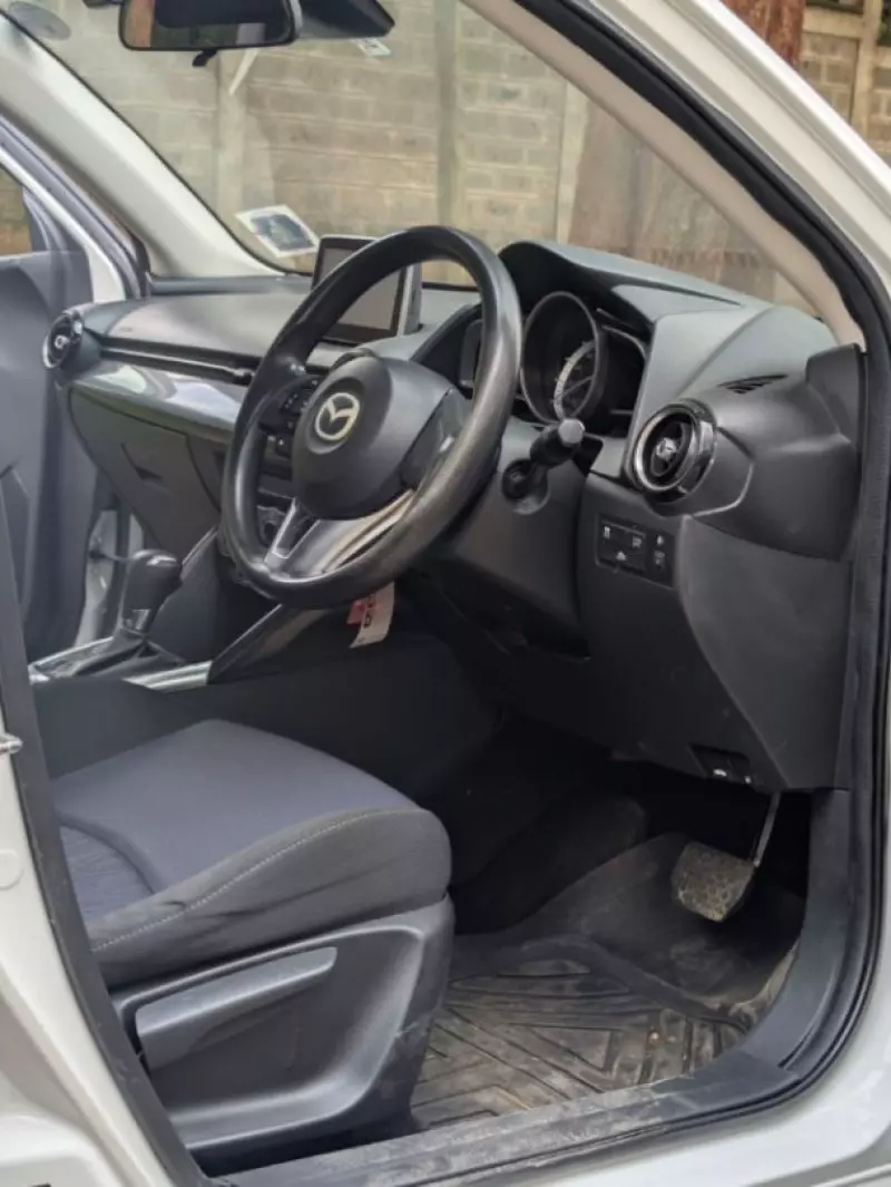 Mazda Demio   - 2016