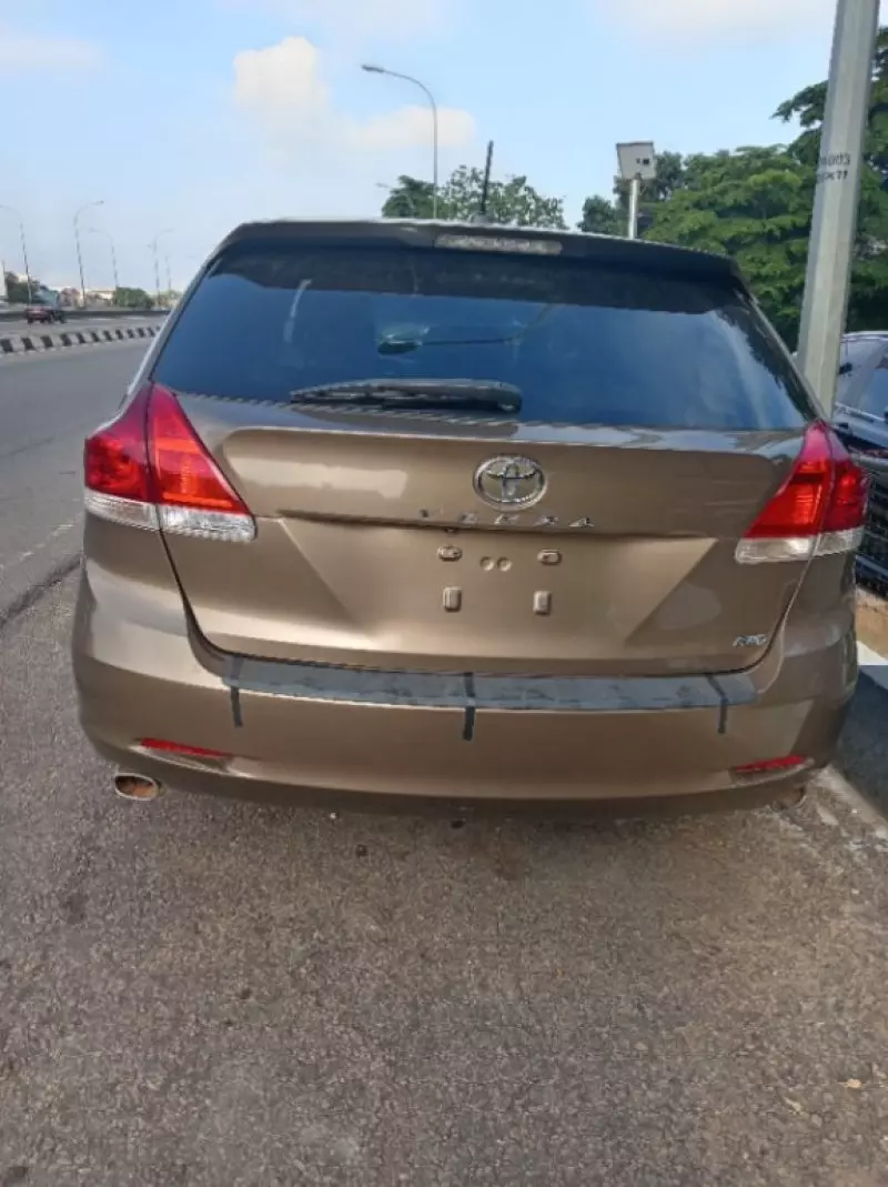 Toyota Venza   - 2013