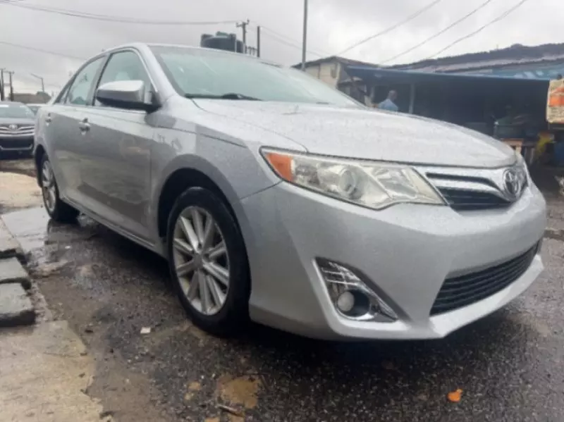 TOYOTA Camry - 2013