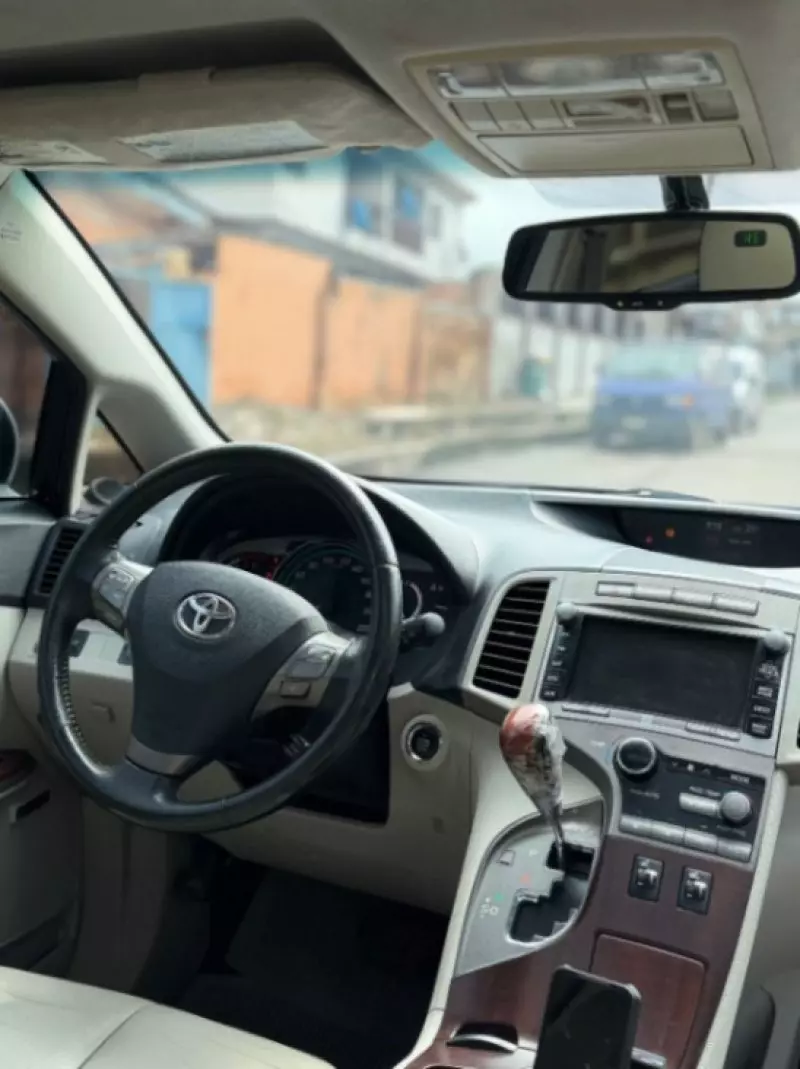 TOYOTA Venza - 2010