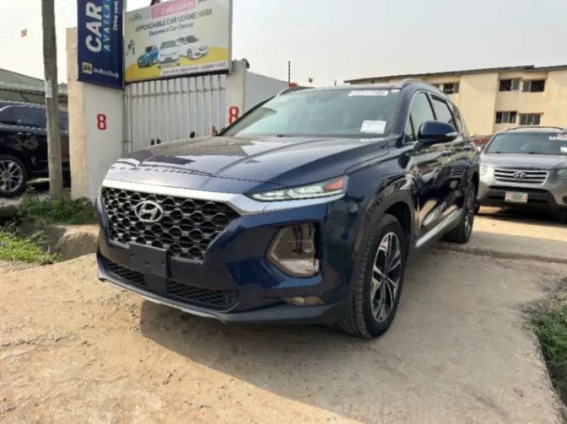 Hyundai Santa Fe   - 2019