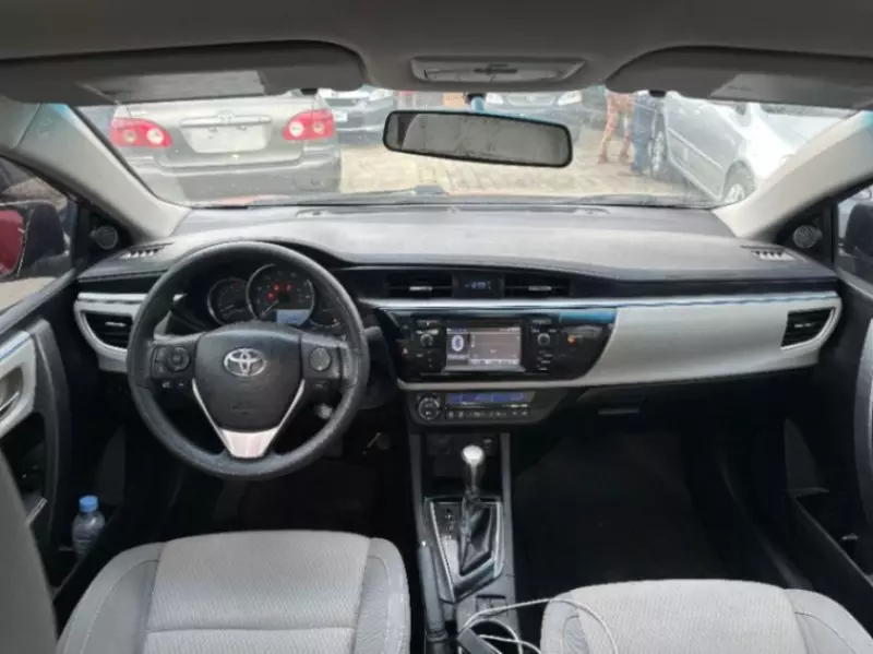 TOYOTA Corolla   - 2015