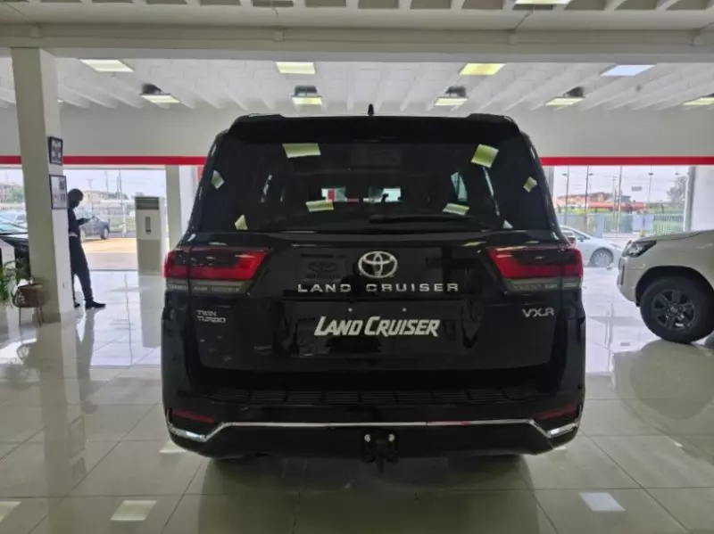 Toyota Land Cruiser   - 2025