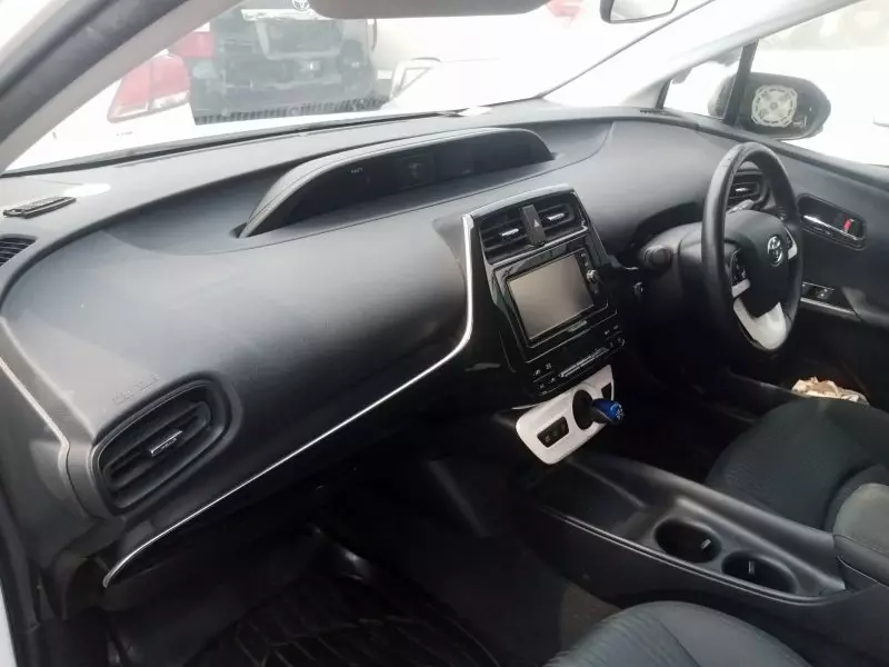 Toyota Prius Hybrid - 2013