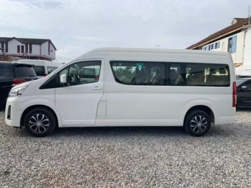 Toyota Hiace   - 2021