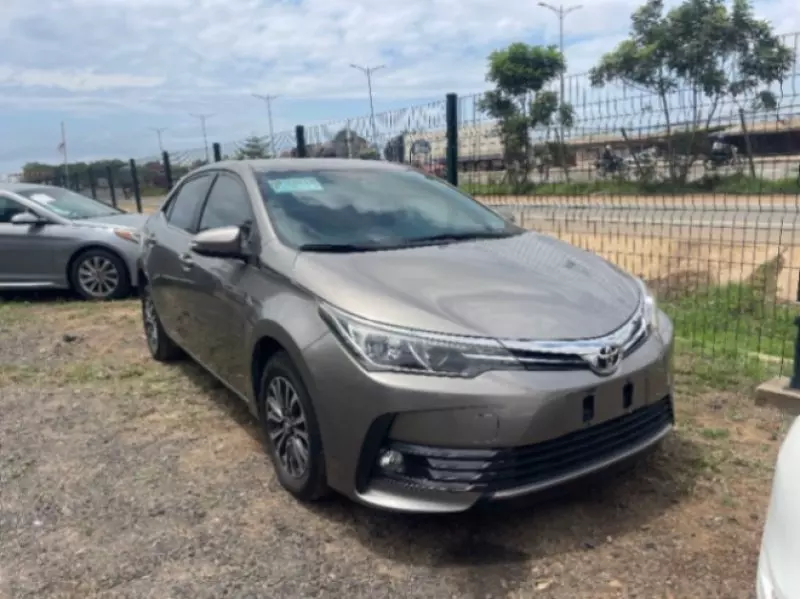 Toyota Corolla   - 2013