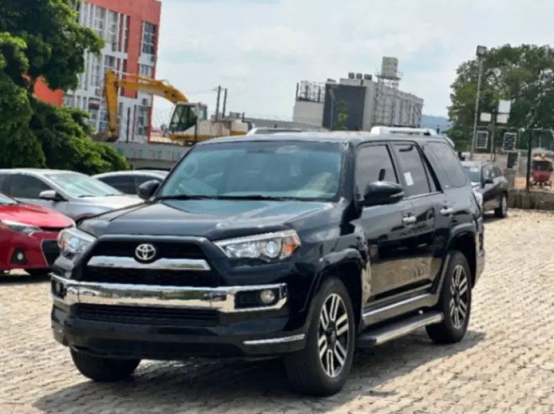 TOYOTA 4-Runner   - 2018